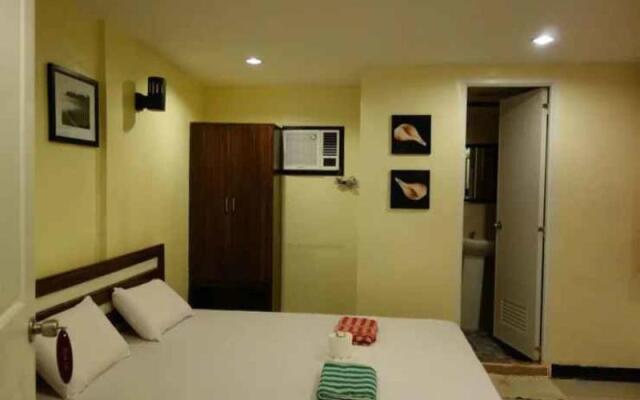 OYO 672 Capitol Tourist Inn (Vaccinated Staff)