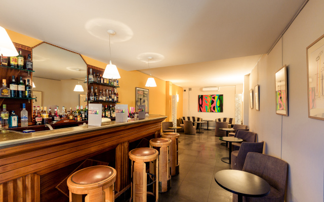 Hotel Spa & Restaurant Cantemerle
