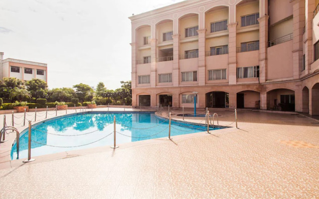 Ark Hotel And Resort