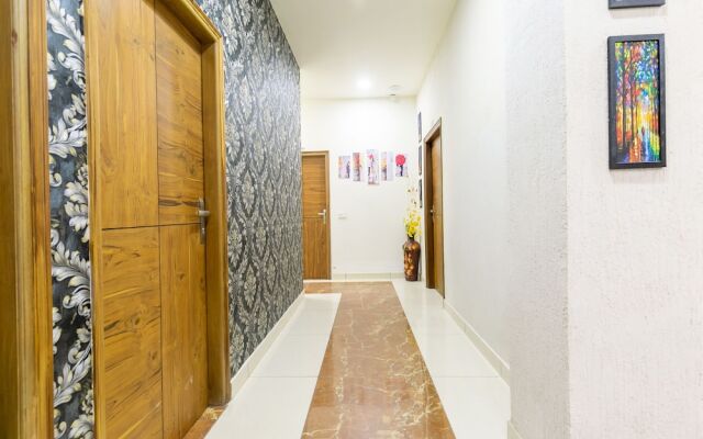 Hotel Crown by OYO Rooms