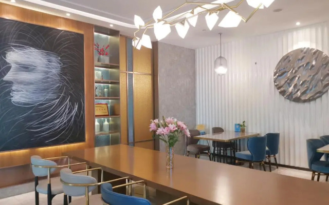 Crystal Orange Hotel Dahua Hutai Road
