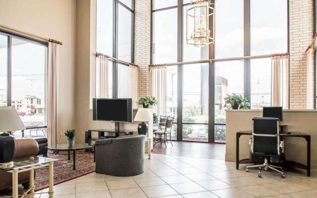 Econo Lodge Springfield I-44