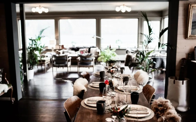 Fjærland Fjordstove Hotell - Huseby Hotelldrift AS