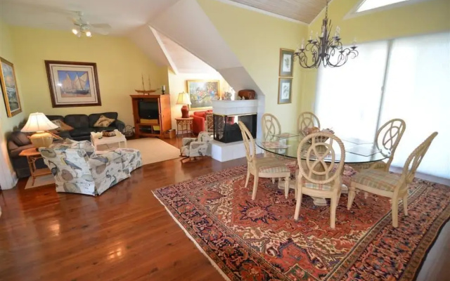 Daniel 7 Bedroom Home