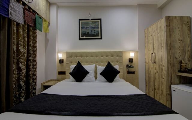 OYO 13599 Hotel Venkatesh Regency