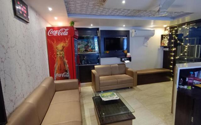 OYO 60873 Hotel Krishna Royal Residency