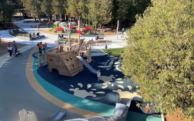 Holiday Inn Express & Suites Collingwood