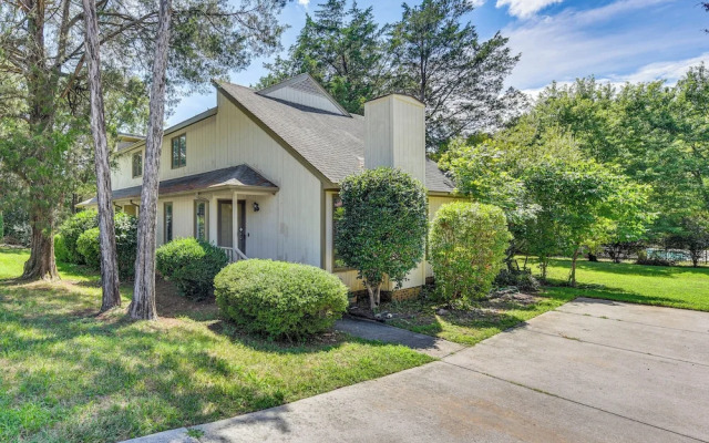 Pet-friendly Charlotte Home w/ Deck Near Uptown!