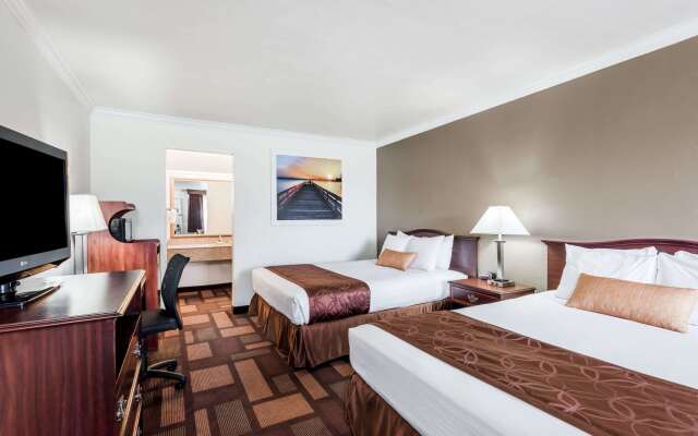 Days Inn & Suites by Wyndham Lodi