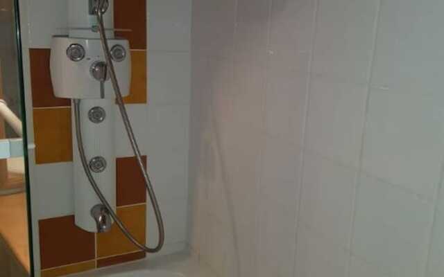 Chalet With 3 Bedrooms in Saint-pons-de-thomières, With Wonderful Moun