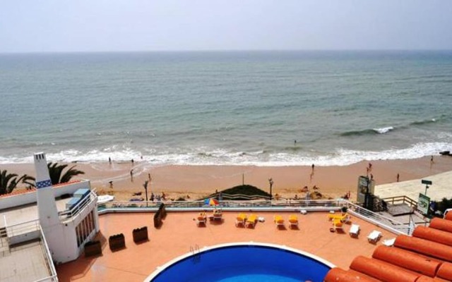 Apartment With one Bedroom in Albufeira, With Wonderful sea View, Shared Pool, Balcony