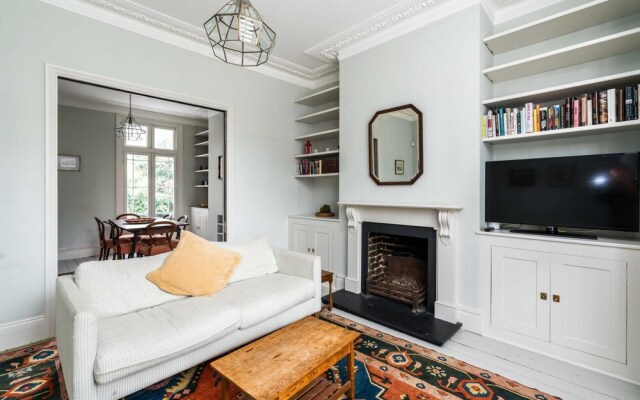 Stylish 3BD Family Home In Shepherd Bush