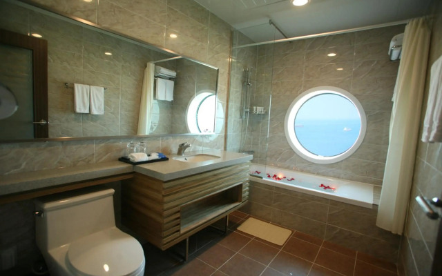 Hyunjin Tourist Hotel