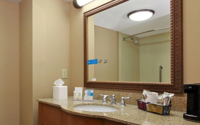 Hampton Inn & Suites Madisonville