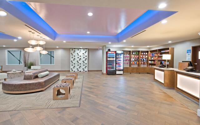 Holiday Inn Express & Suites New Cumberland by IHG