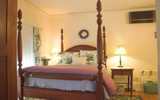 White Lace Inn