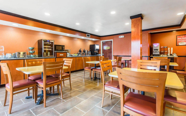 Studios & Suites 4 Less Charlotte