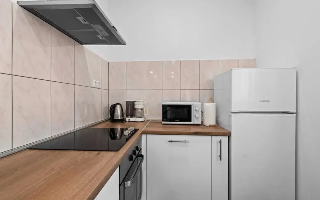One-bedroom Apartment Near Beach