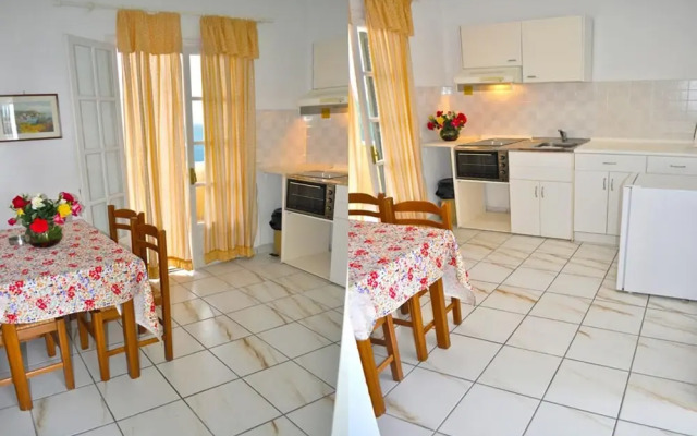 Apartments With Pool "maria" on Agios Gordios Beach