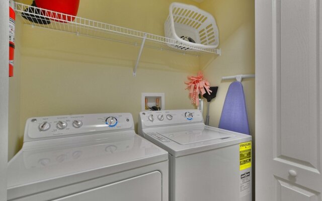 Storey Lake 4 Bedroom Townhome w Splashpool - 1603ST