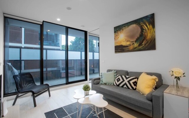 91cozy One Bedroom South Yarra Lively Neighbour