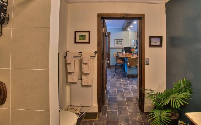 Hobble Inn