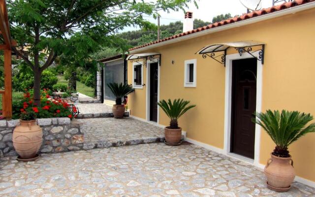 Estia Holiday