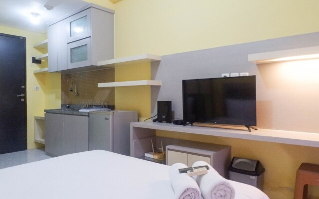Relaxing Studio Apartment At Puri Mas
