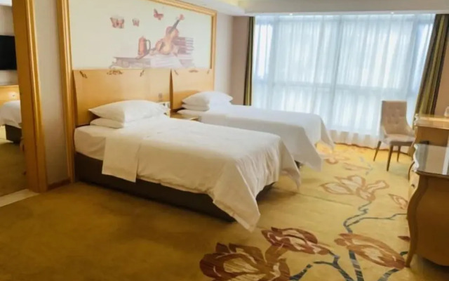 Vienna Hotel (Yizhou Sankeshu)