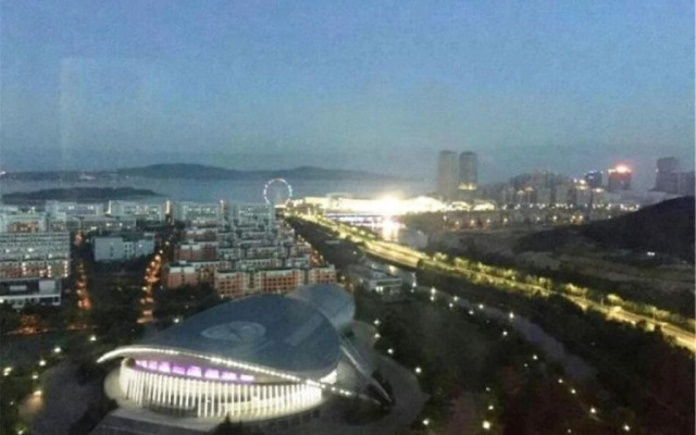Xinlong Holiday Inn University of Petroleum