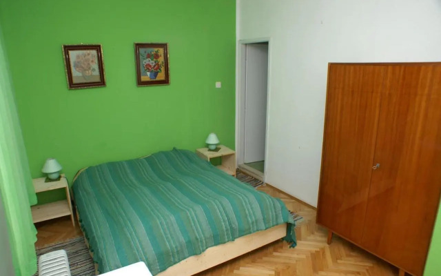 Double Room Jelsa 4041e