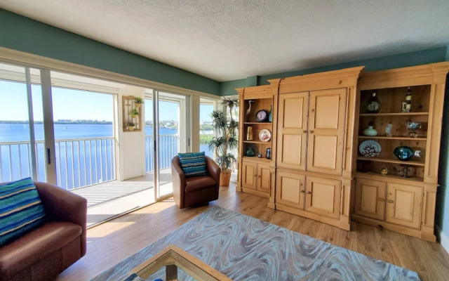 Alan's Hickory Bay West Condo