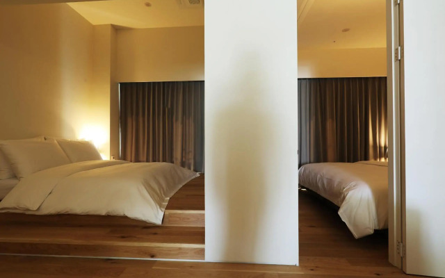 Hotel 498