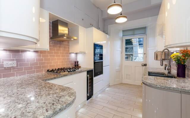 Beautifully Modernised New Town Home
