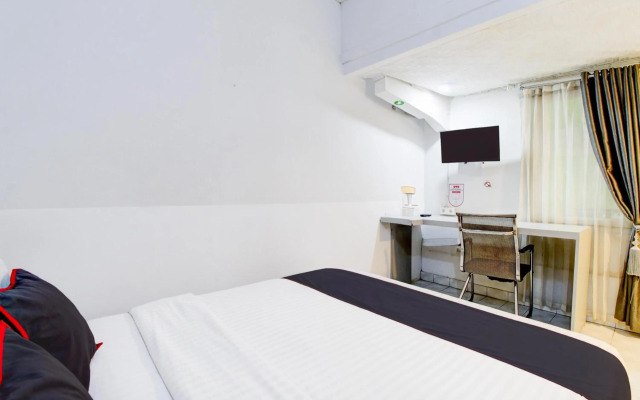 Hotel O Jalan Jenderal Sudirman Near Imam Bonjol Square