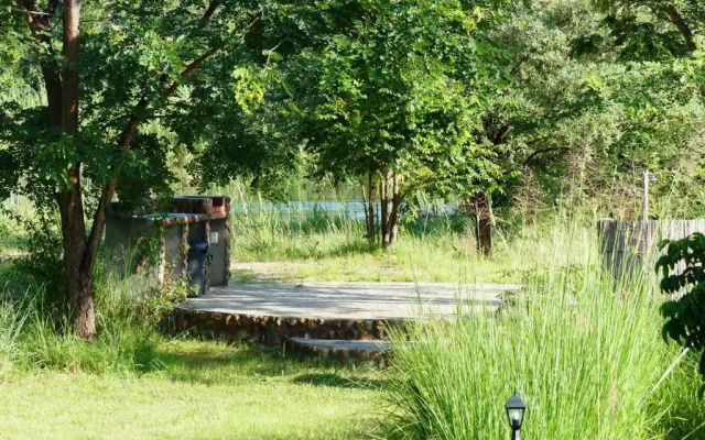 Mobola Lodge