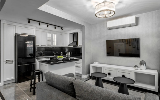 Ena Boutique Hotel & Residences