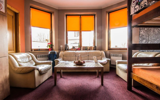 Top Hostel