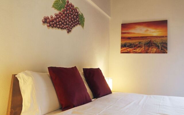 Smart Rooms & Restaurant