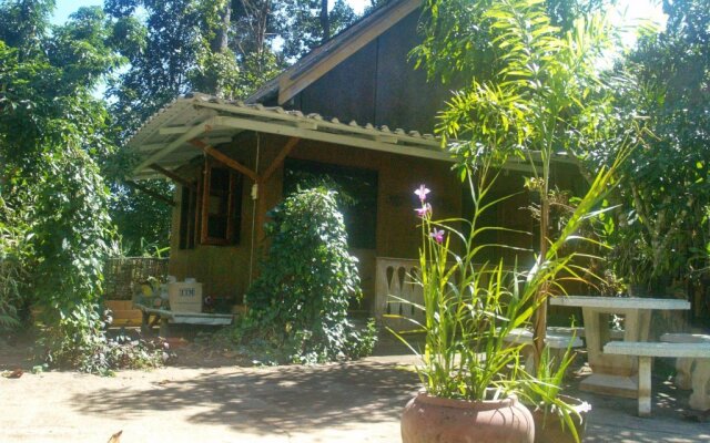 Malee'e Nature Lovers Bungalows