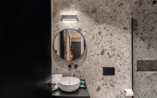 Mauro Suites