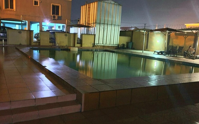Sim court 1 safe court apartment