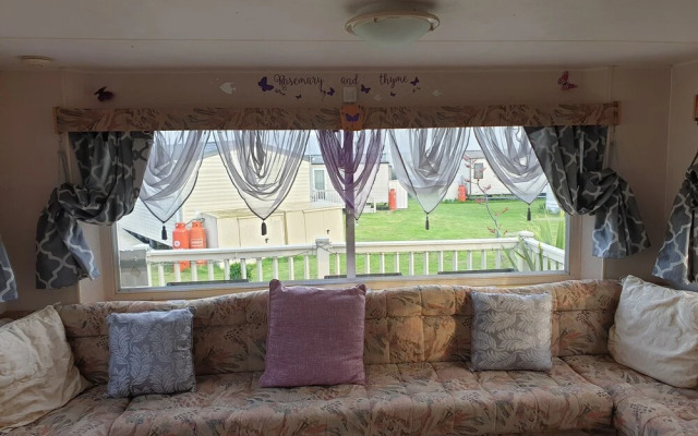 Cosy Static Caravan on East Mersea Island