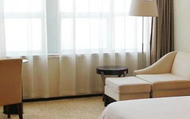 Yulong International Hotel