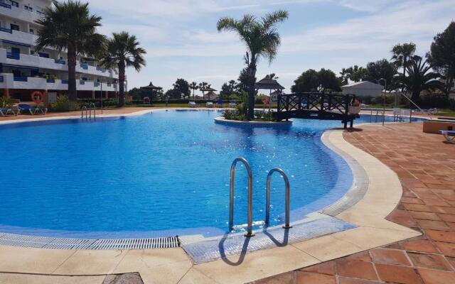 Duquesa Suites Golf and Gardens
