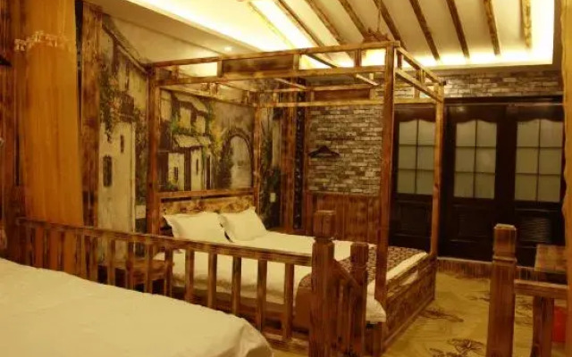 Wuzhen Xiaocheng Love Hotel