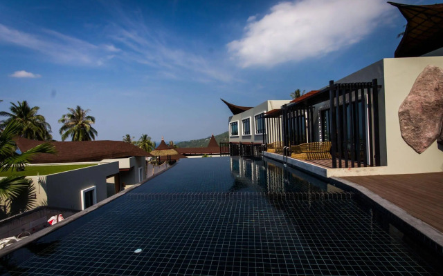 Private Pool By The Tarna