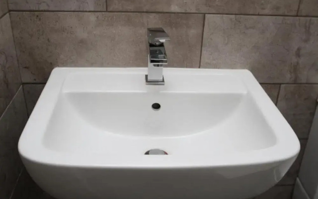 OYO Greenleafe Hotel