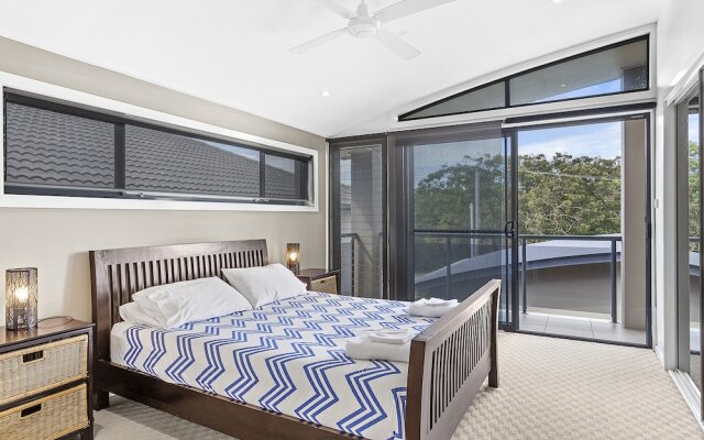 Fingal Breeze at Fingal Bay