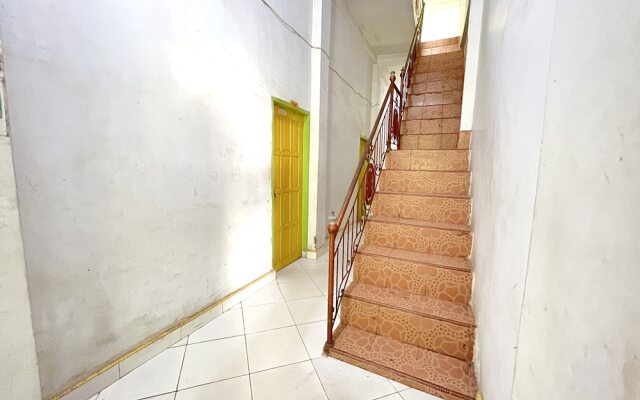 OYO 93074 Wisma Aliyah Near Sidrap